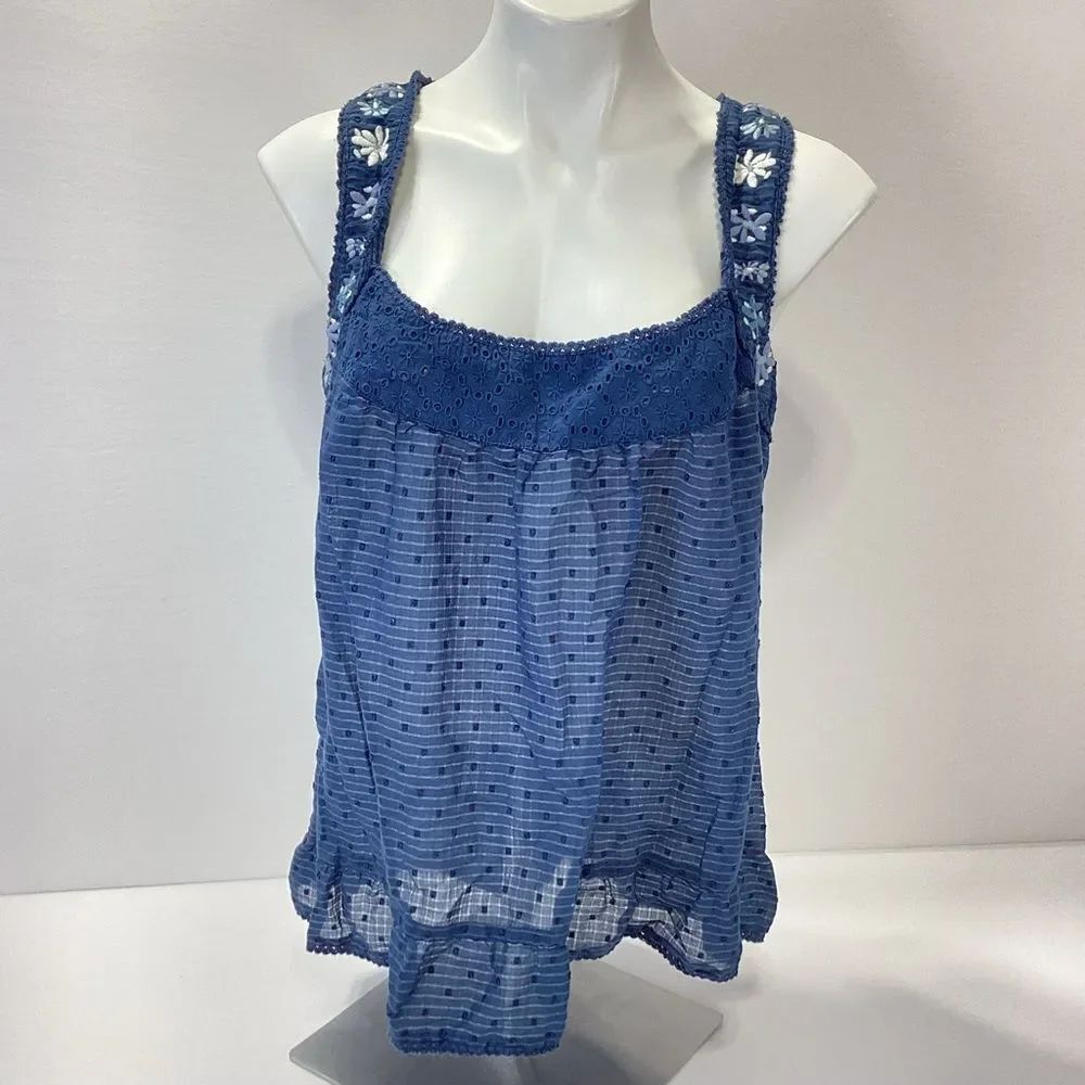 CR Charlotte Russe Floral Embroidered Eyelet Tank Top Blouse Open Back Size XL